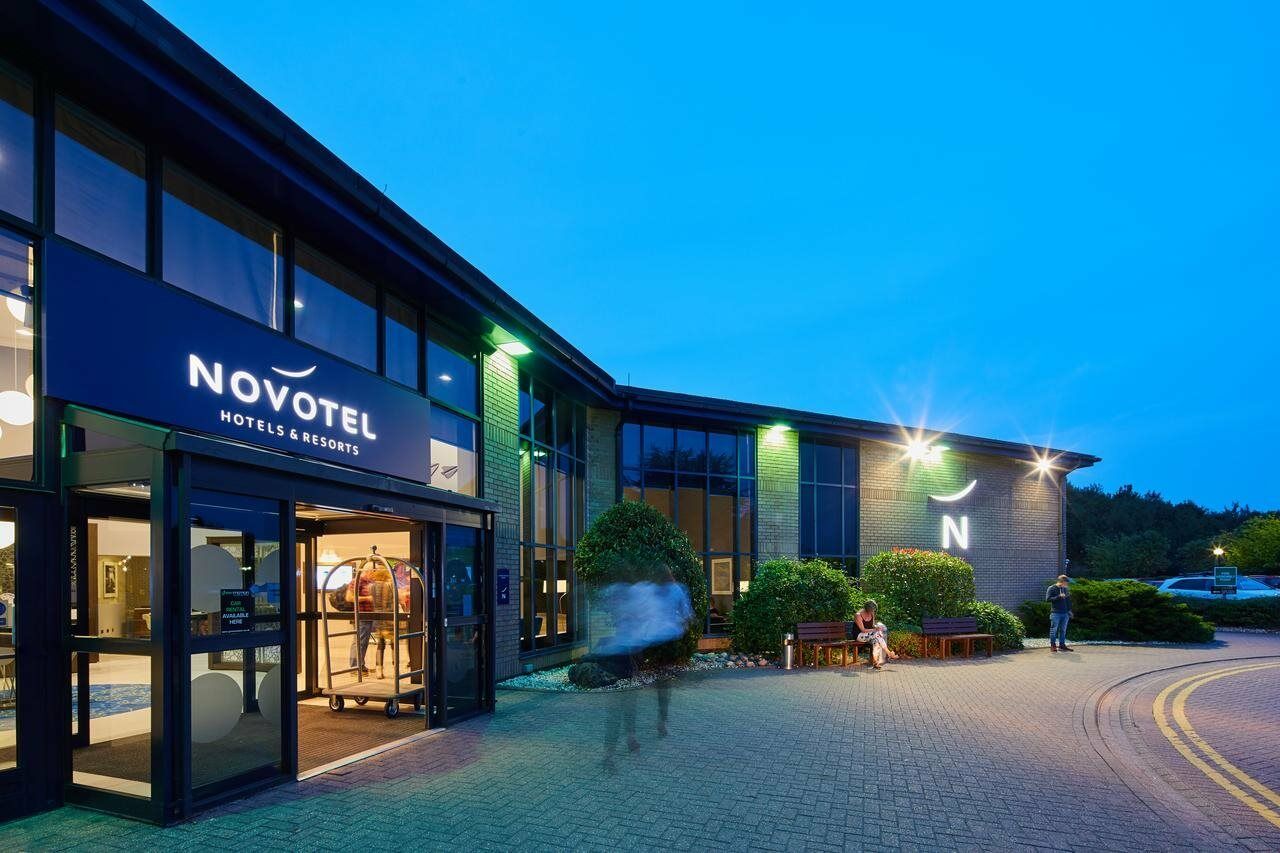 Novotel London Stansted Airport Stansted Mountfitchet Eksteriør bilde